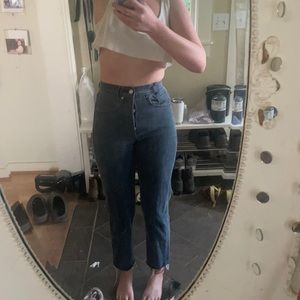 Flattering Levi high waisted raw hem jeans
